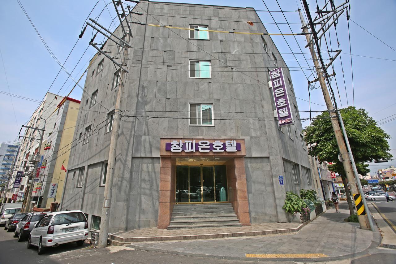 Champion Hotel Jeju Exterior photo